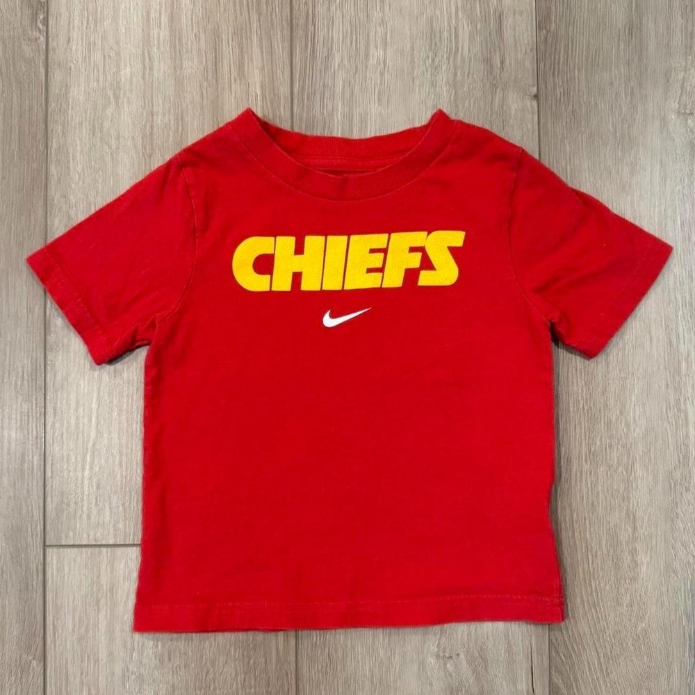 Nike Kansas City Chiefs NFL tee with yellow 'CHIEFS' text size 3T